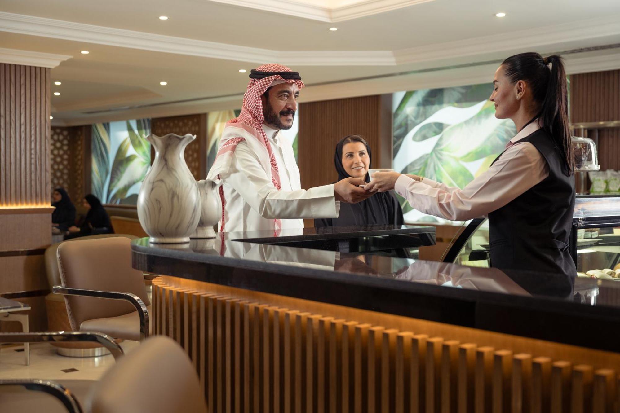 Golden Sands Suites Dubai Exteriör bild